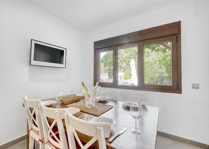 1102 With Pool ,lounge, Bbq ,direkt In