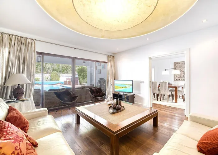 1102 With Pool ,lounge, Bbq ,direkt In Villa Marbellac