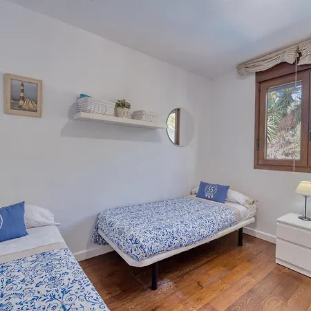 1102 With Pool ,lounge, Bbq ,direkt In Βίλα