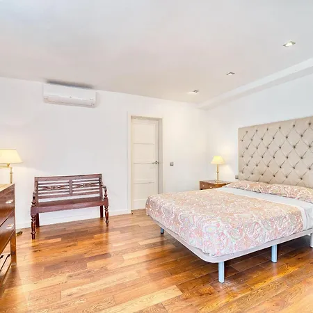 1102 With Pool ,lounge, Bbq ,direkt In Marbella