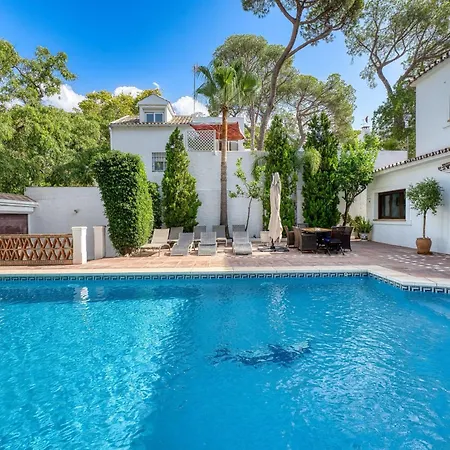 1102 With Pool ,lounge, Bbq ,direkt In *