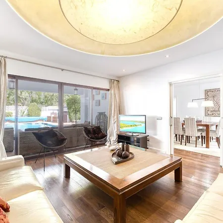 1102 With Pool ,lounge, Bbq ,direkt In Villa Marbella